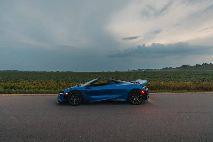 2022 McLaren 765LT Spider - Image 19 of 31
