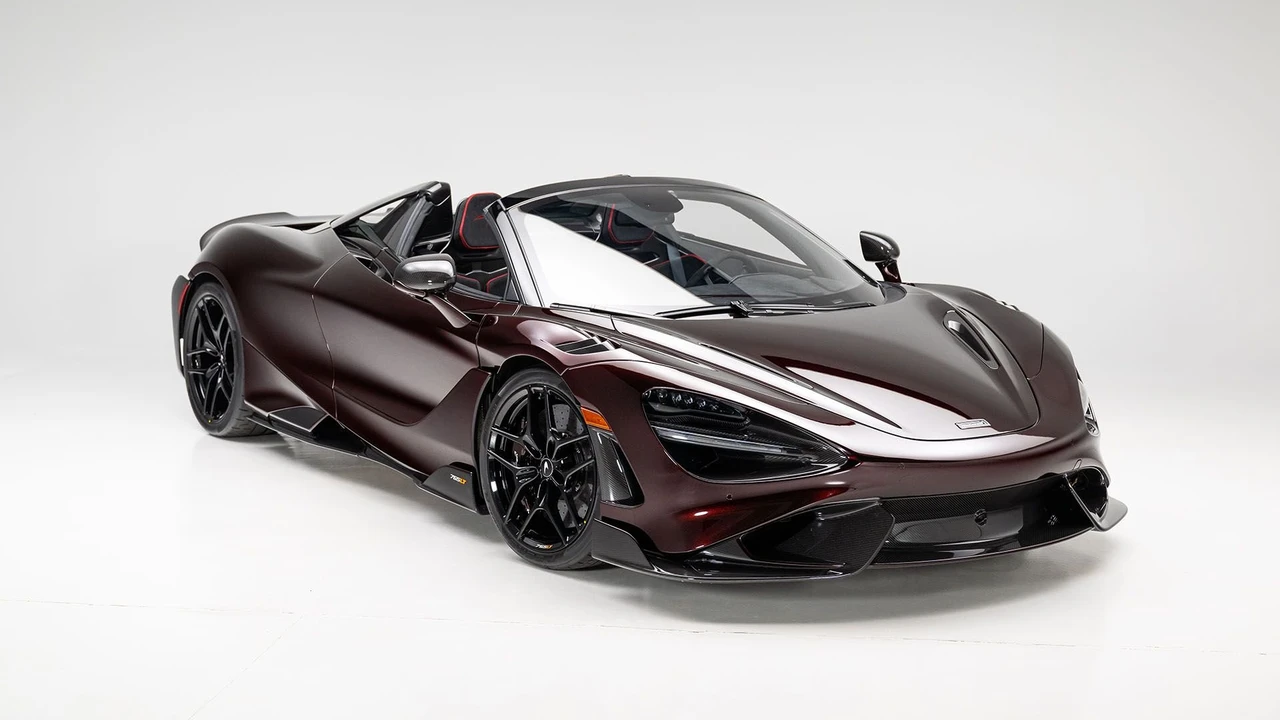 2022 McLaren 765LT Spider - Image 16 of 31