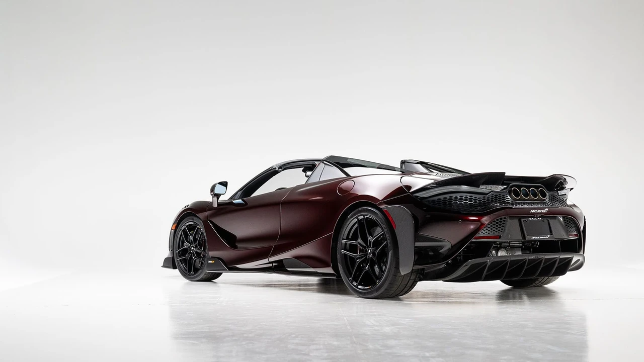 2022 McLaren 765LT Spider - Image 24 of 31