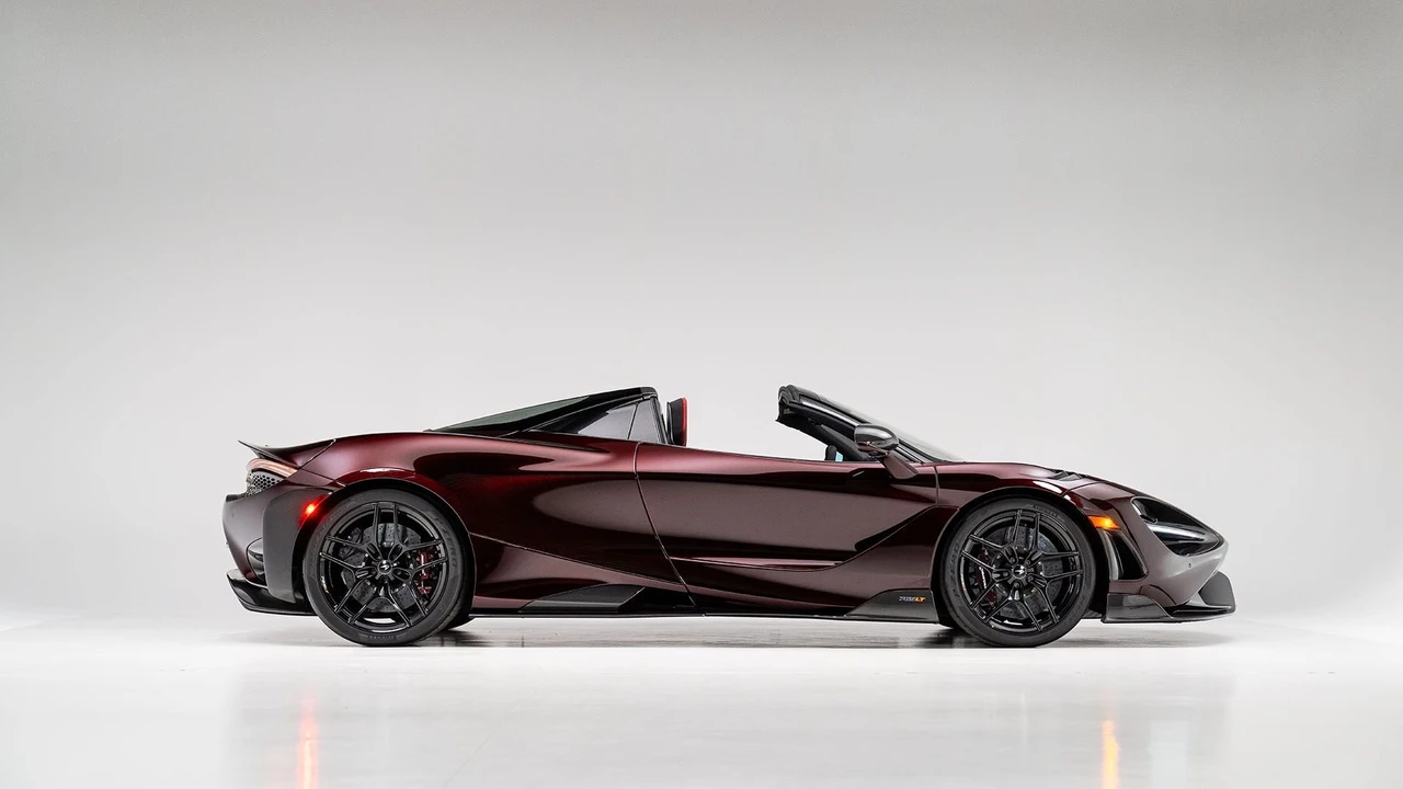 2022 McLaren 765LT Spider - Image 19 of 31
