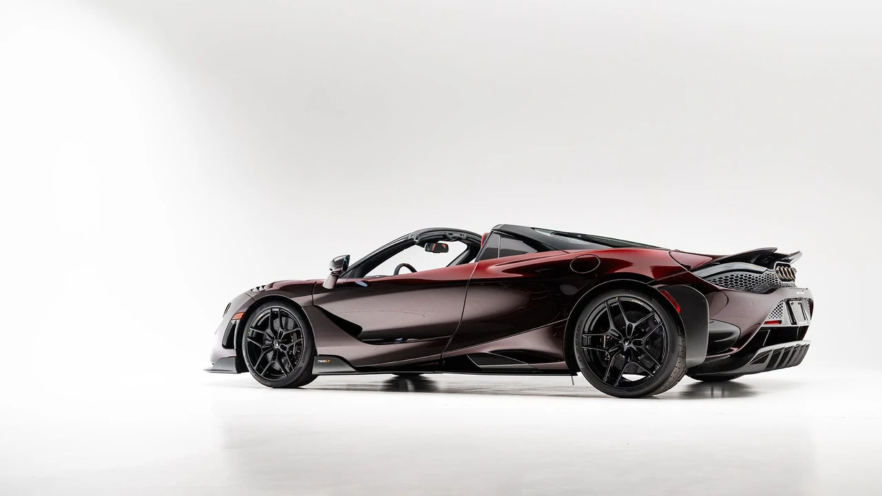 2022 McLaren 765LT Spider - Image 23 of 31