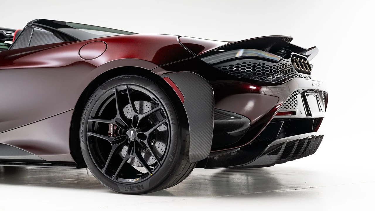 2022 McLaren 765LT Spider - Image 29 of 31
