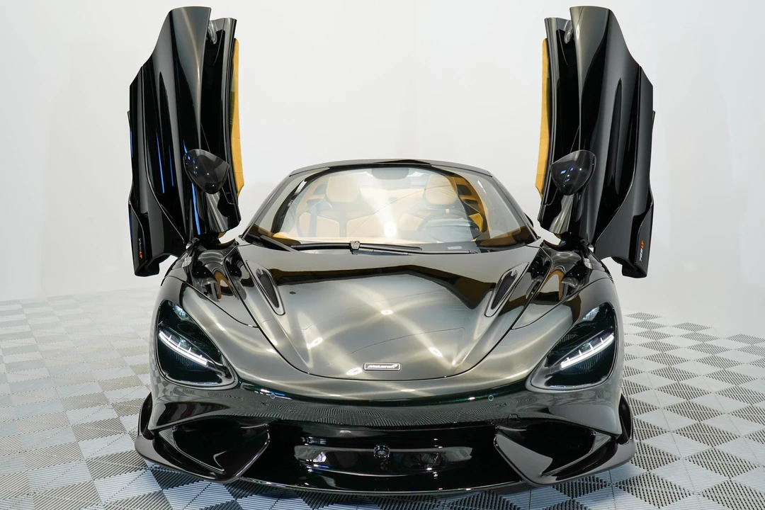 2022 McLaren 765LT Spider - Image 2 of 31