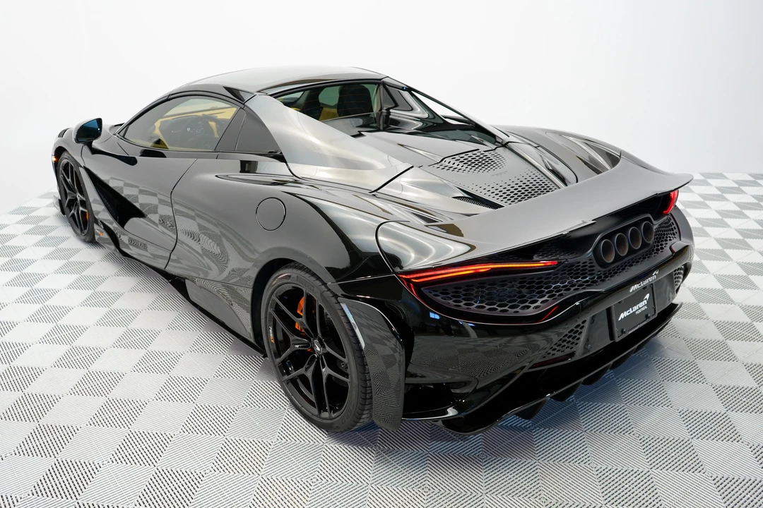 2022 McLaren 765LT Spider - Image 14 of 31