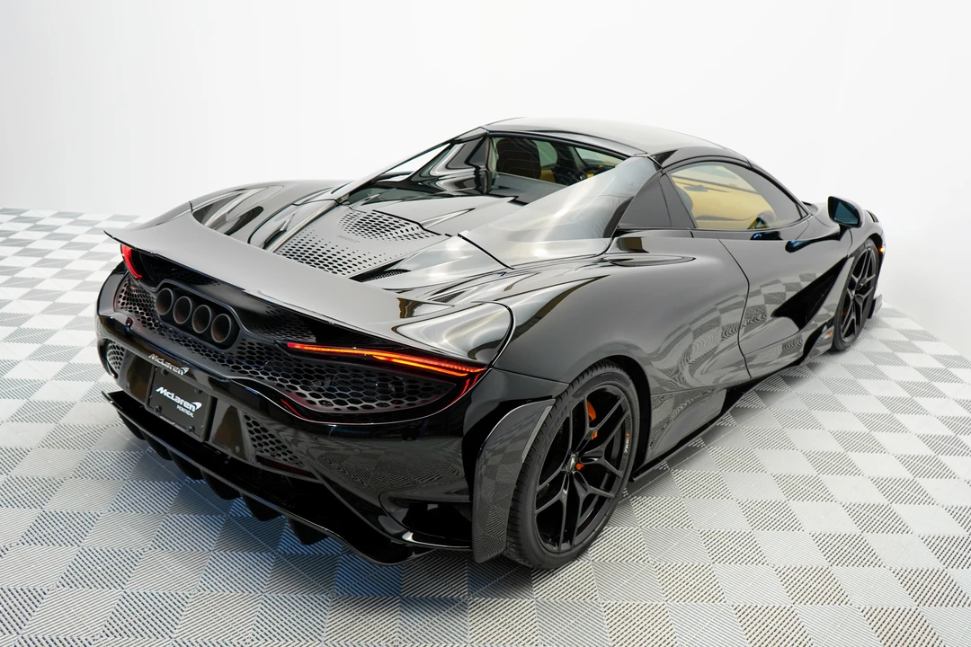 2022 McLaren 765LT Spider - Image 22 of 31
