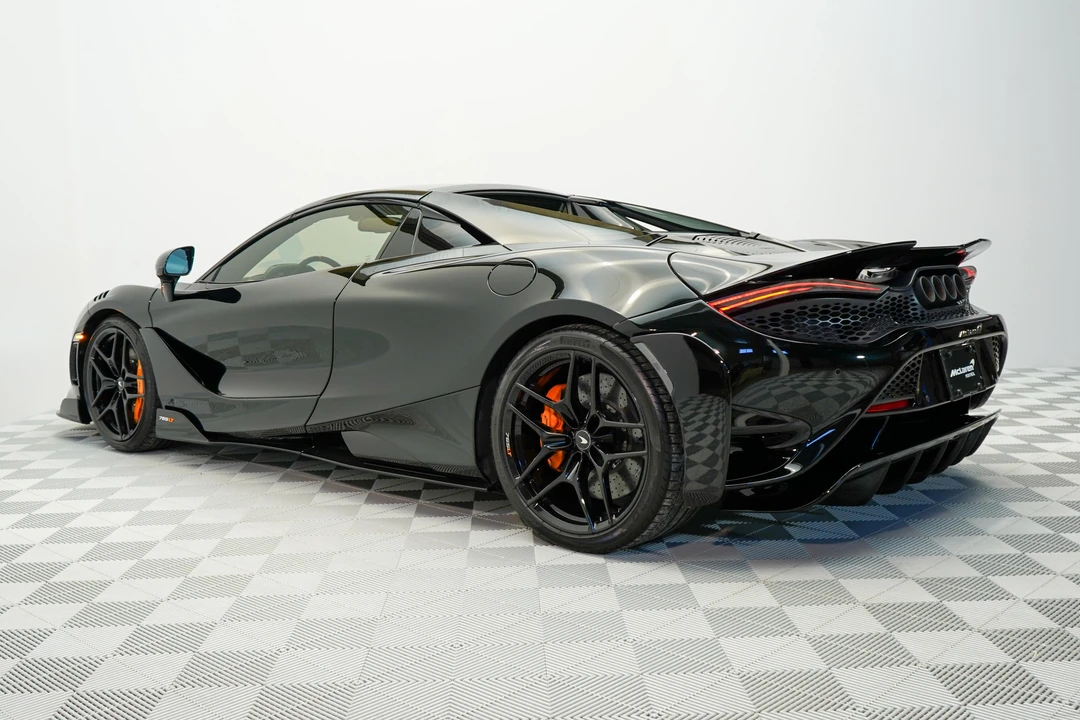 2022 McLaren 765LT Spider - Image 13 of 31