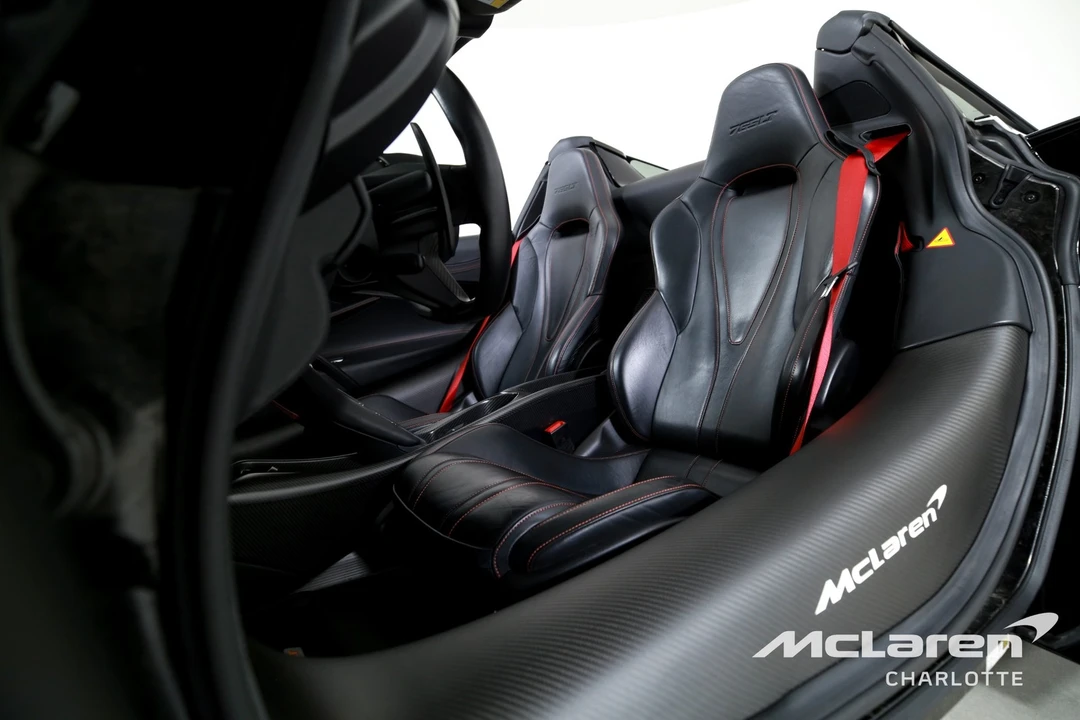 2022 McLaren 765LT Spider - Image 13 of 21