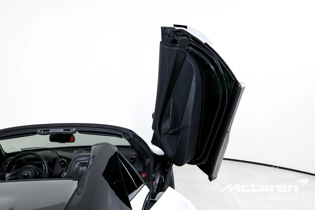 2022 McLaren 765LT Spider - Image 17 of 21