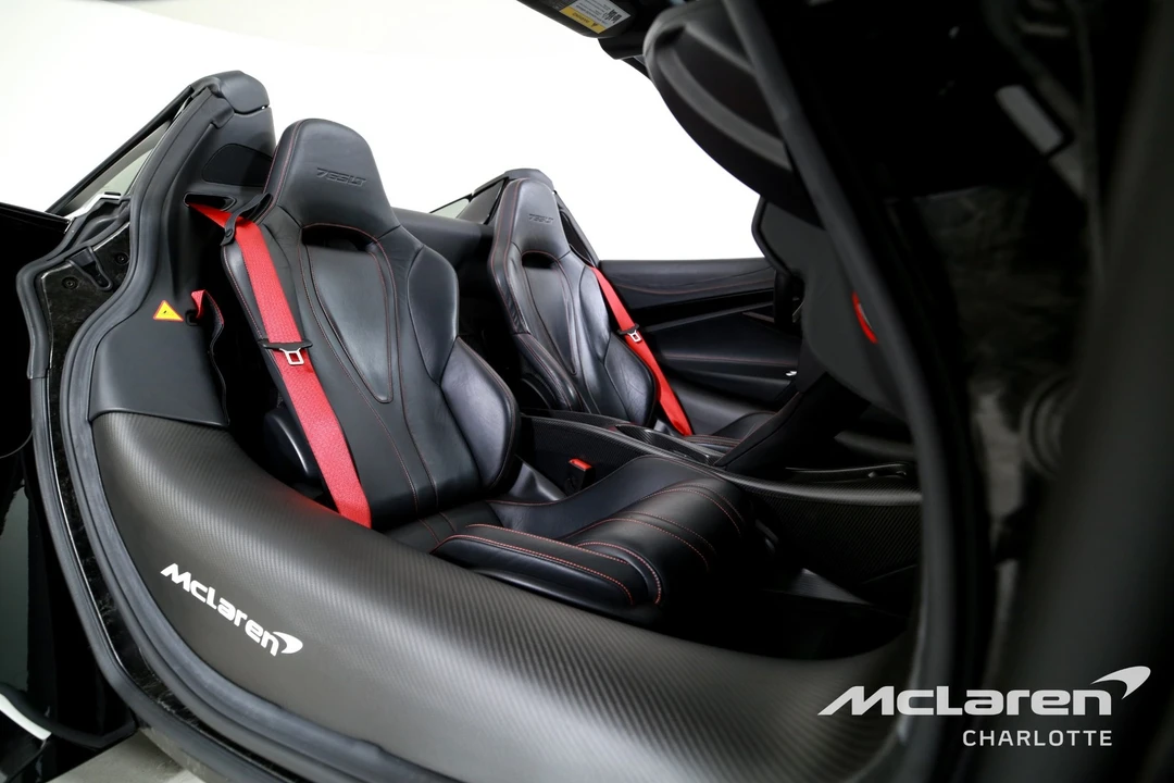 2022 McLaren 765LT Spider - Image 18 of 21
