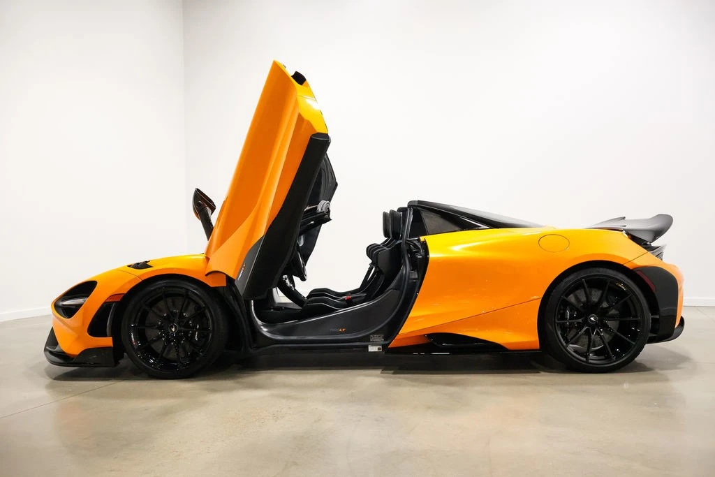 2022 McLaren 765LT Spider - Image 17 of 21