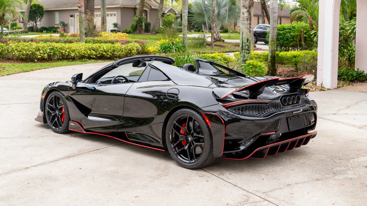 2022 McLaren 765LT Spider - Image 7 of 31