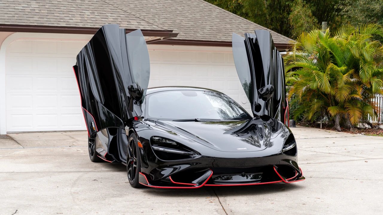 2022 McLaren 765LT Spider - Image 19 of 31