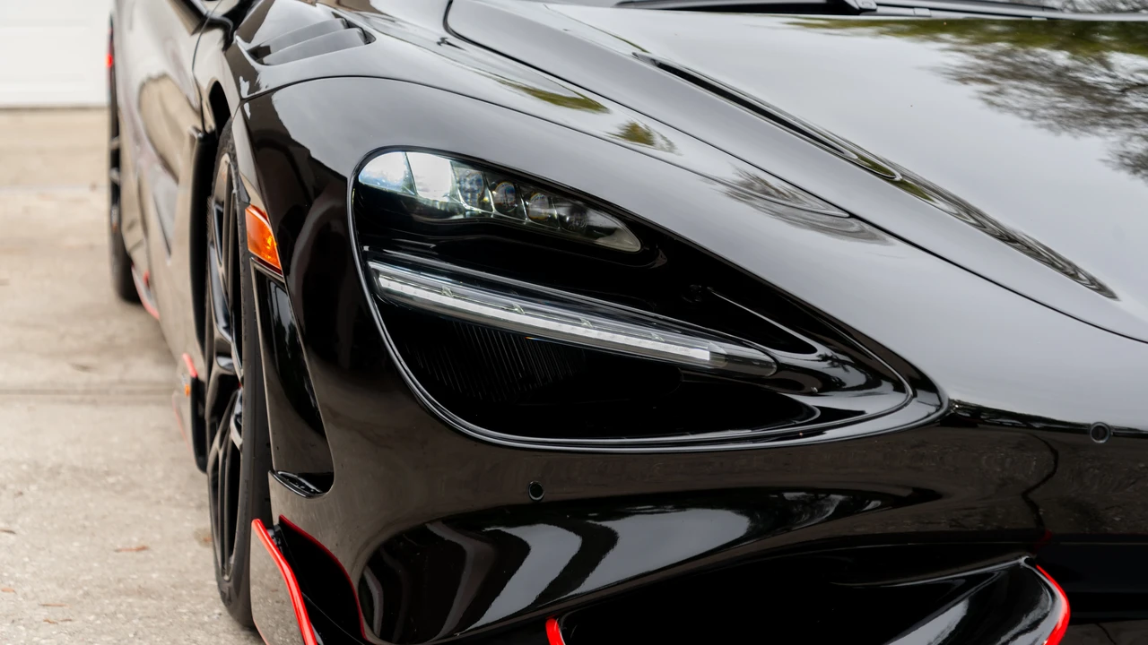 2022 McLaren 765LT Spider - Image 25 of 31