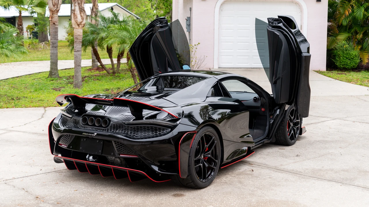 2022 McLaren 765LT Spider - Image 20 of 31