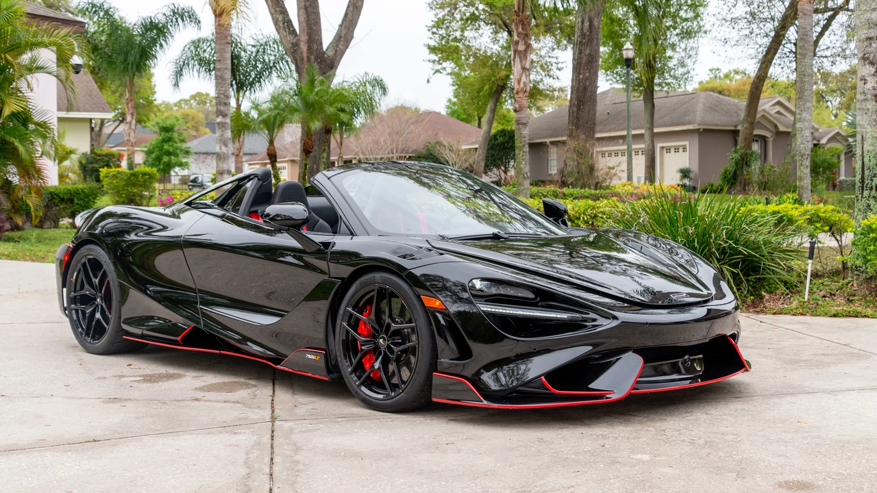 2022 McLaren 765LT Spider - Image 4 of 31