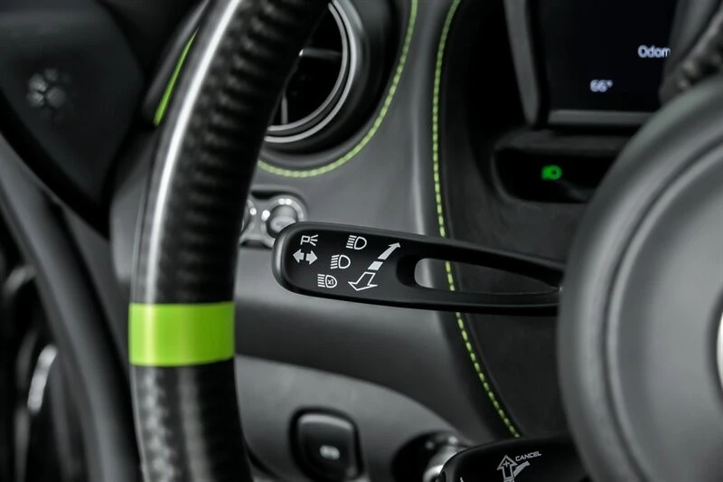 2022 McLaren 765LT Spider - Image 28 of 31