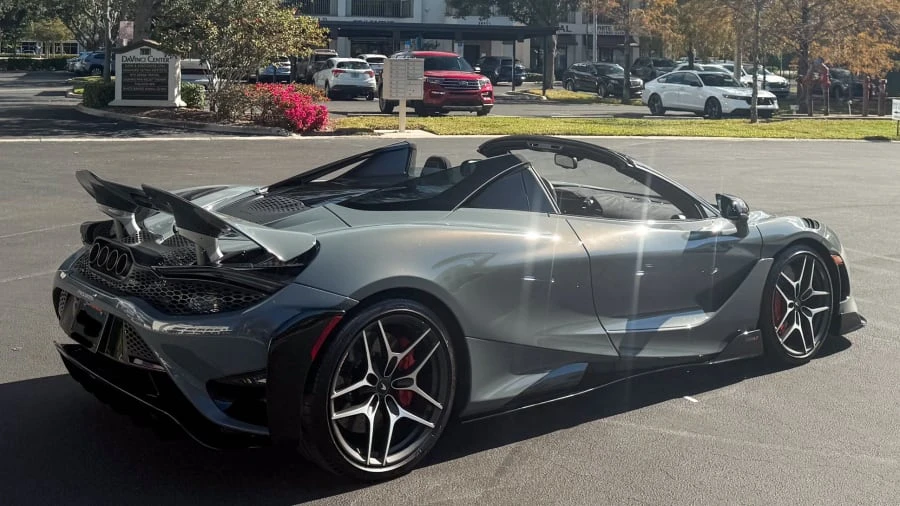 2022 McLaren 765LT Spider - Image 8 of 14
