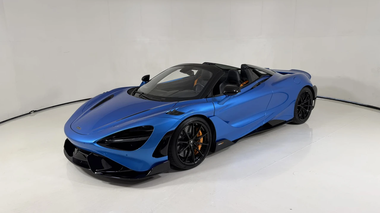 2022 McLaren 765LT Spider - Image 18 of 31