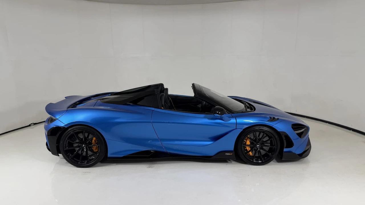 2022 McLaren 765LT Spider - Image 28 of 31