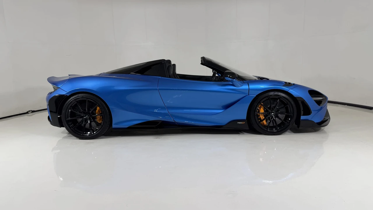 2022 McLaren 765LT Spider - Image 29 of 31