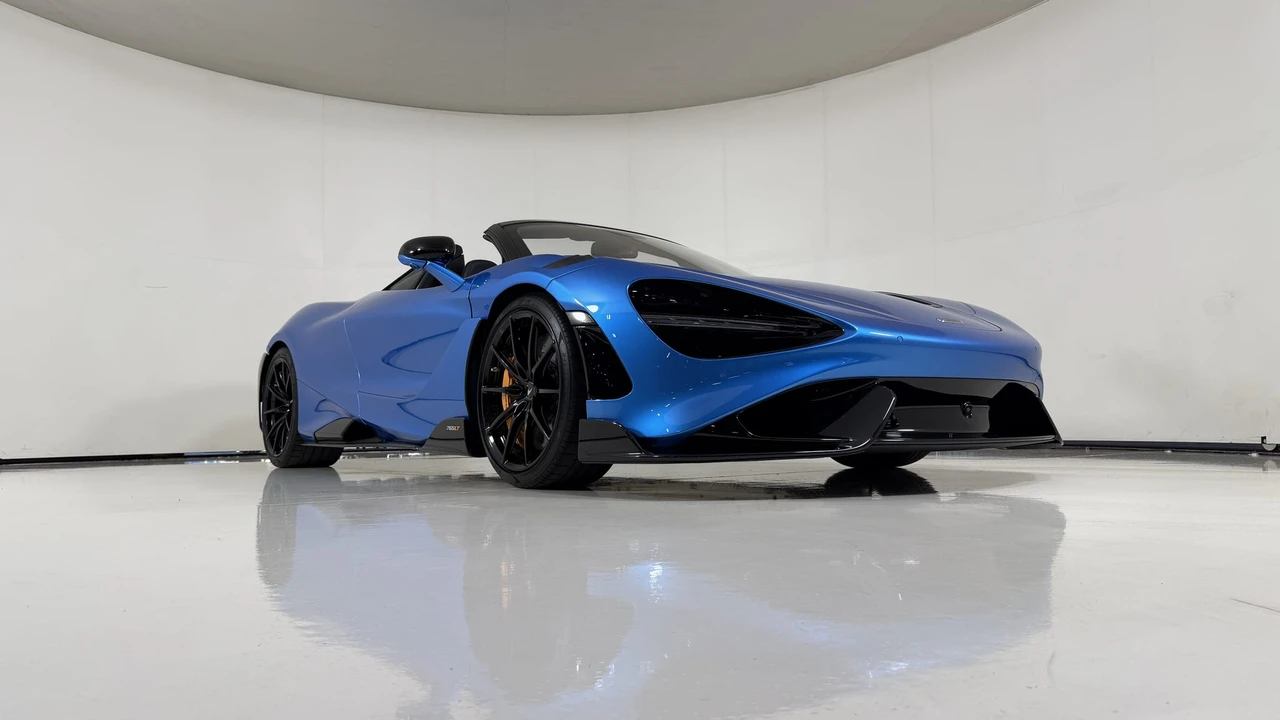 2022 McLaren 765LT Spider - Image 27 of 31
