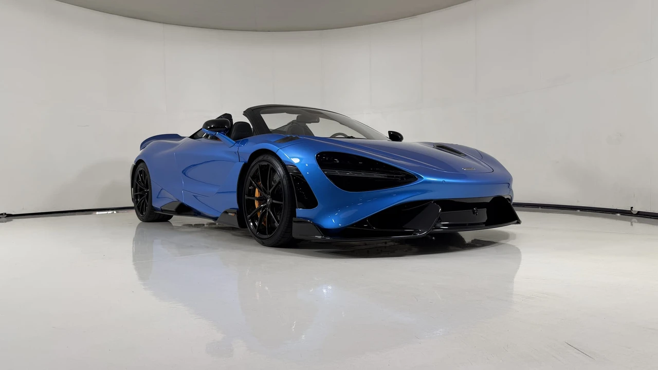 2022 McLaren 765LT Spider - Image 26 of 31