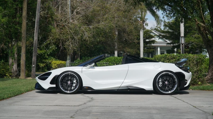 2022 McLaren 765LT Spider - Image 2 of 31