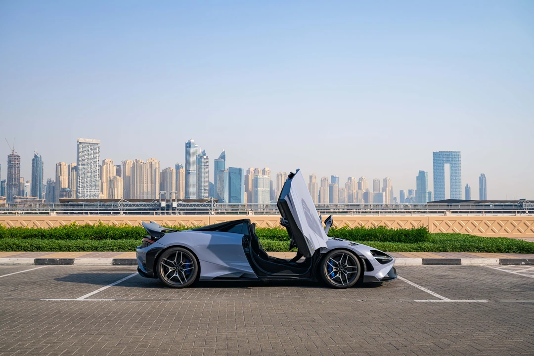 2022 McLaren 765LT Spider - Image 14 of 31