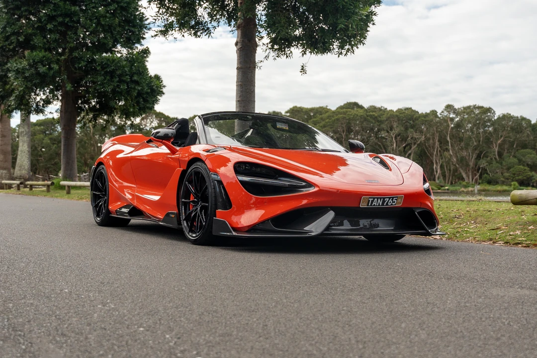2022 McLaren 765LT Spider - Image 2 of 31