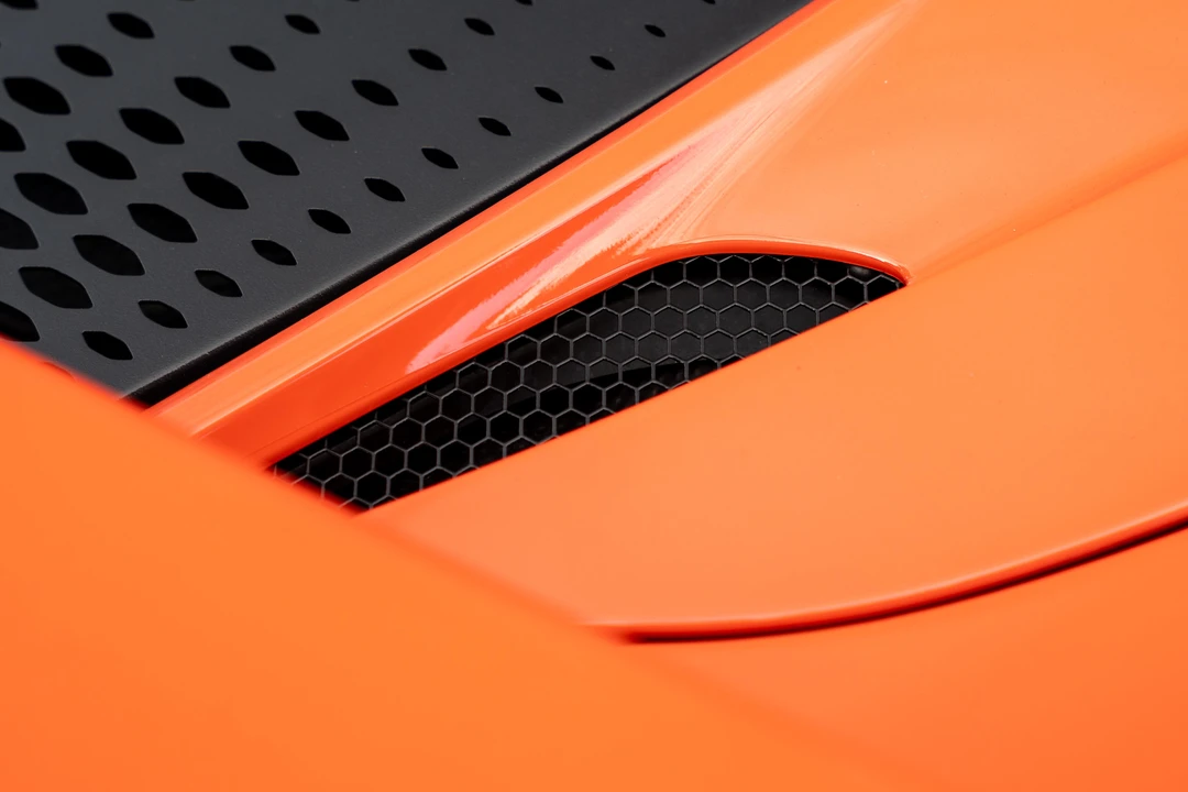 2022 McLaren 765LT Spider - Image 18 of 31
