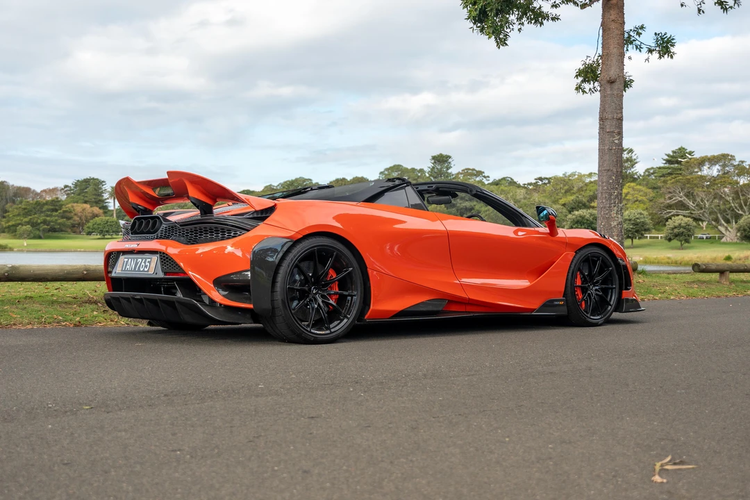 2022 McLaren 765LT Spider - Image 4 of 31