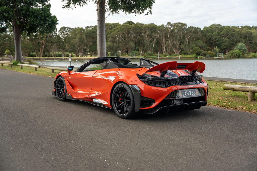 2022 McLaren 765LT Spider - Image 11 of 31