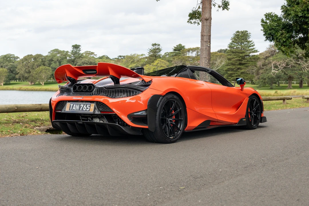 2022 McLaren 765LT Spider - Image 13 of 31