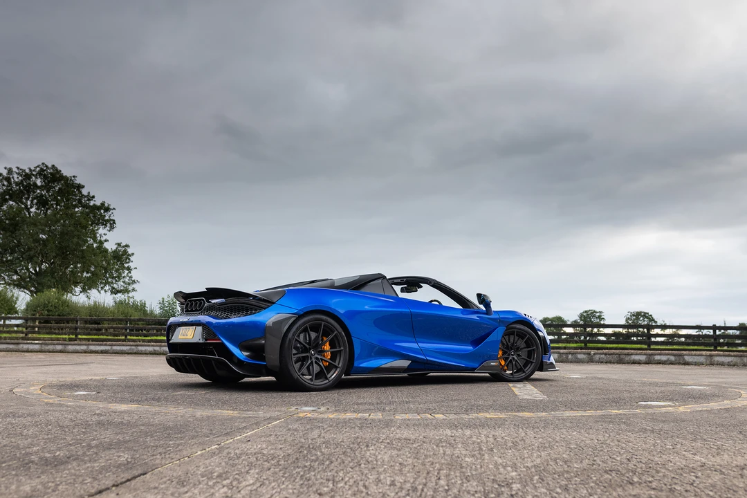 2022 McLaren 765LT Spider - Image 29 of 31