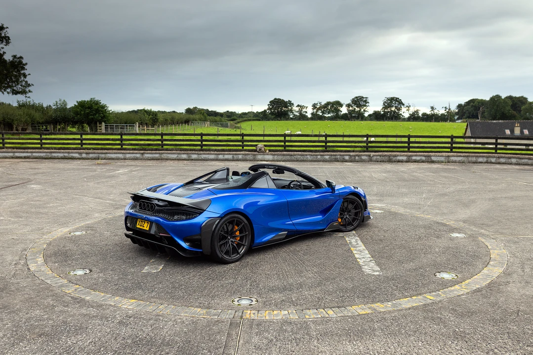 2022 McLaren 765LT Spider - Image 30 of 31