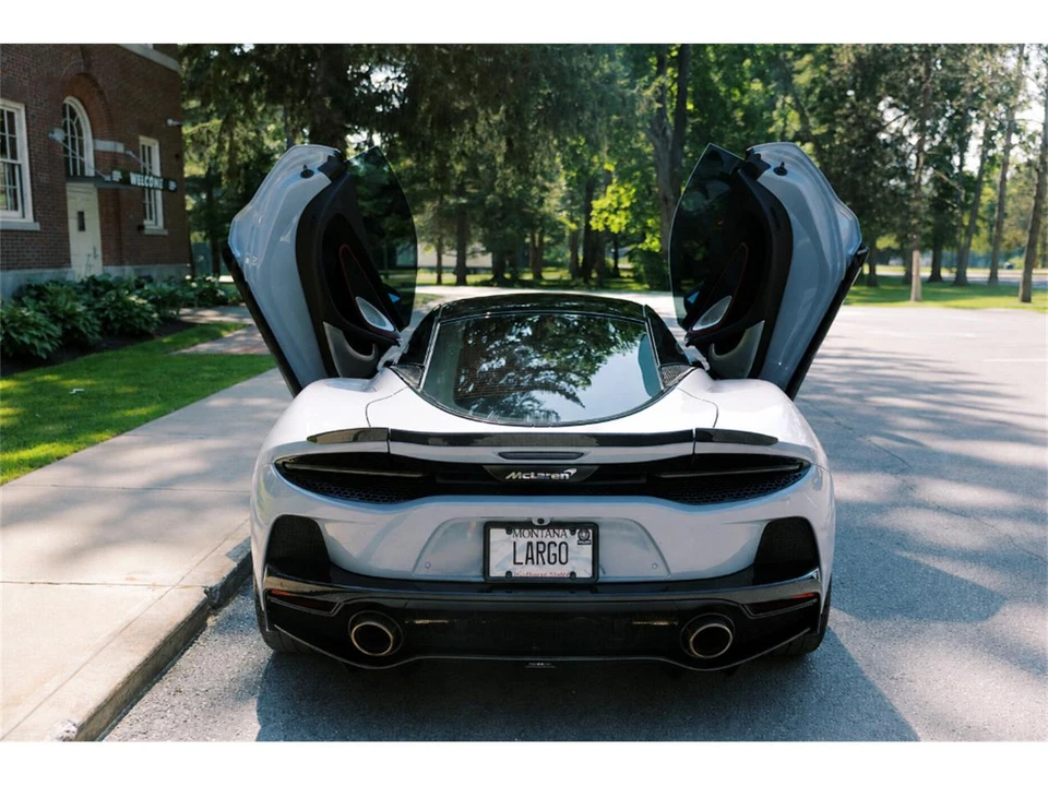 2022 McLaren GT - Image 15 of 21