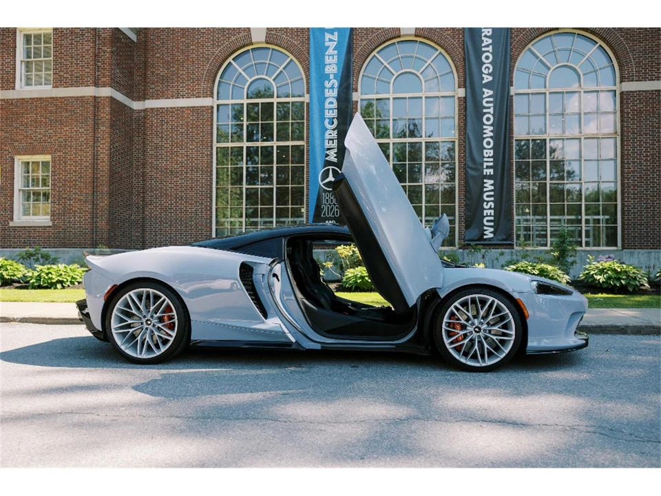2022 McLaren GT - Image 13 of 21