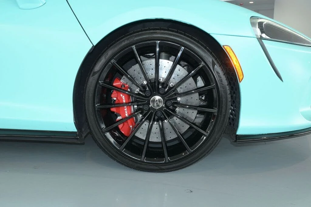 2022 McLaren GT - Image 29 of 31