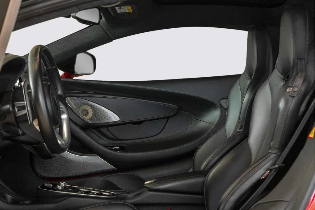 2022 McLaren GT - Image 12 of 31