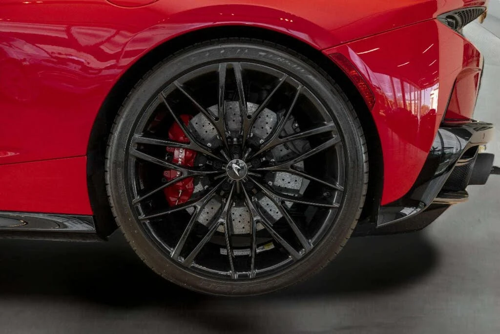 2022 McLaren GT - Image 9 of 31