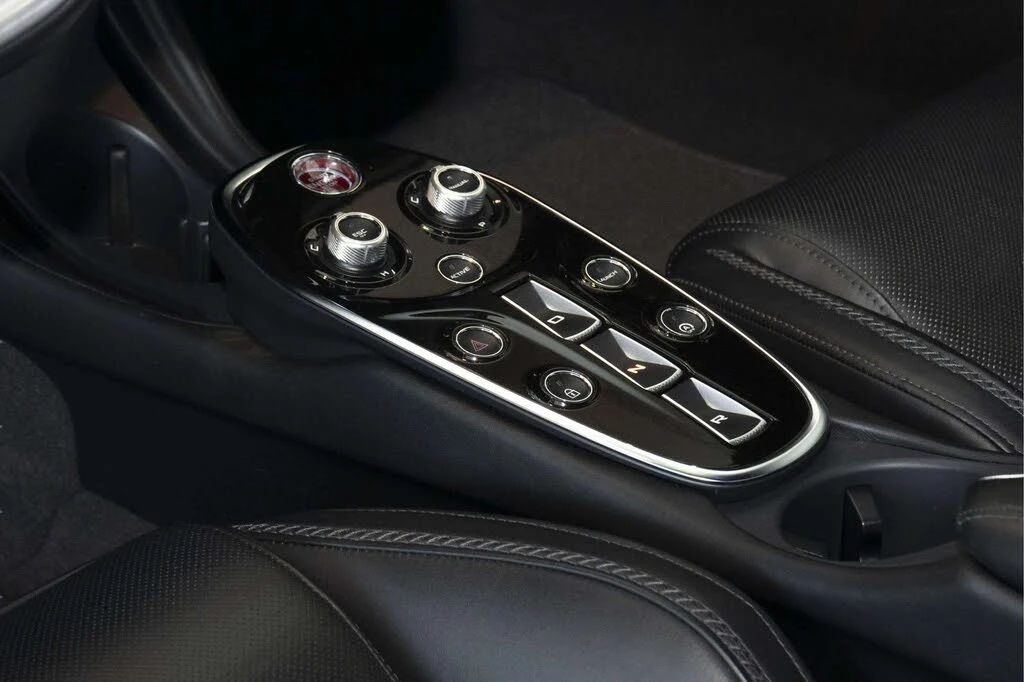 2022 McLaren GT - Image 27 of 31