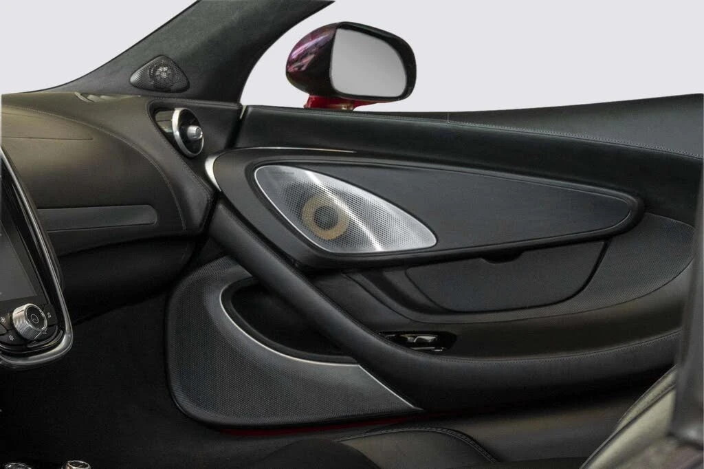 2022 McLaren GT - Image 13 of 31
