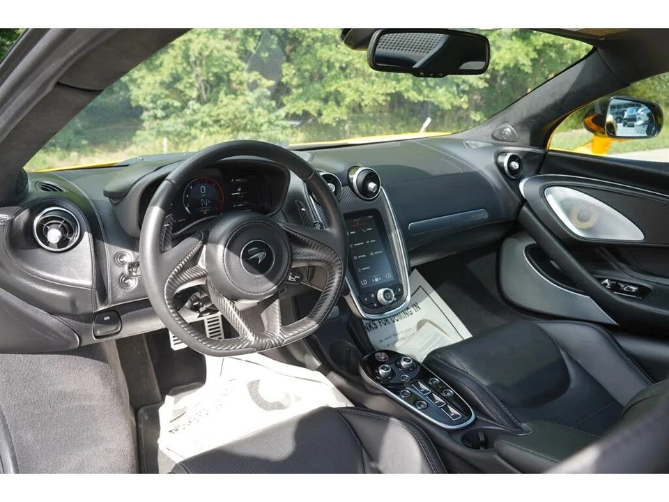 2022 McLaren GT - Image 24 of 31