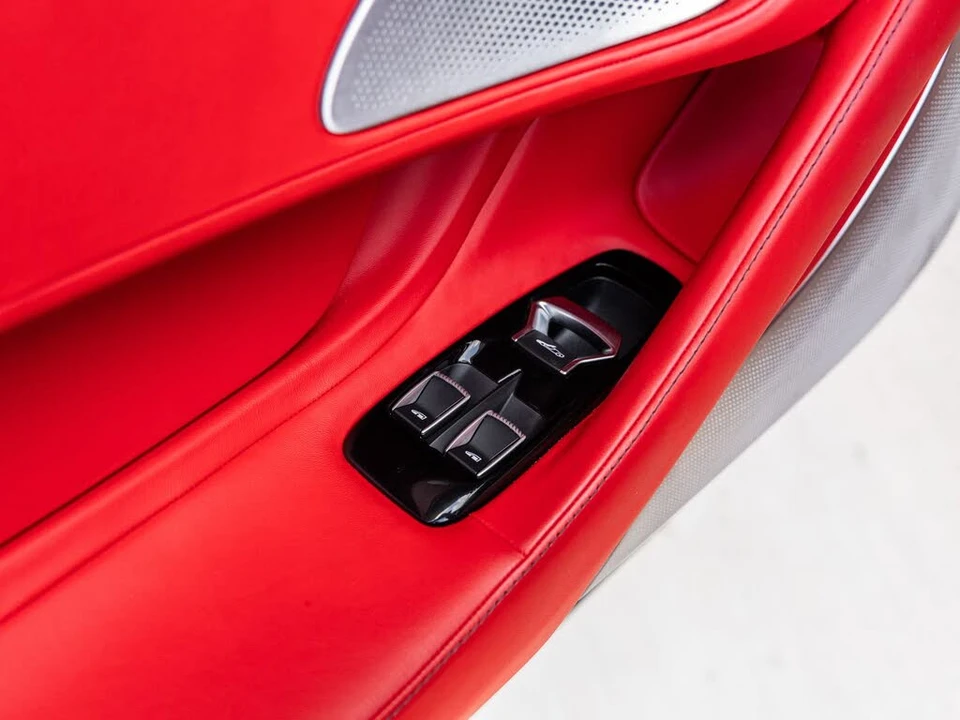 2022 McLaren GT - Image 22 of 31