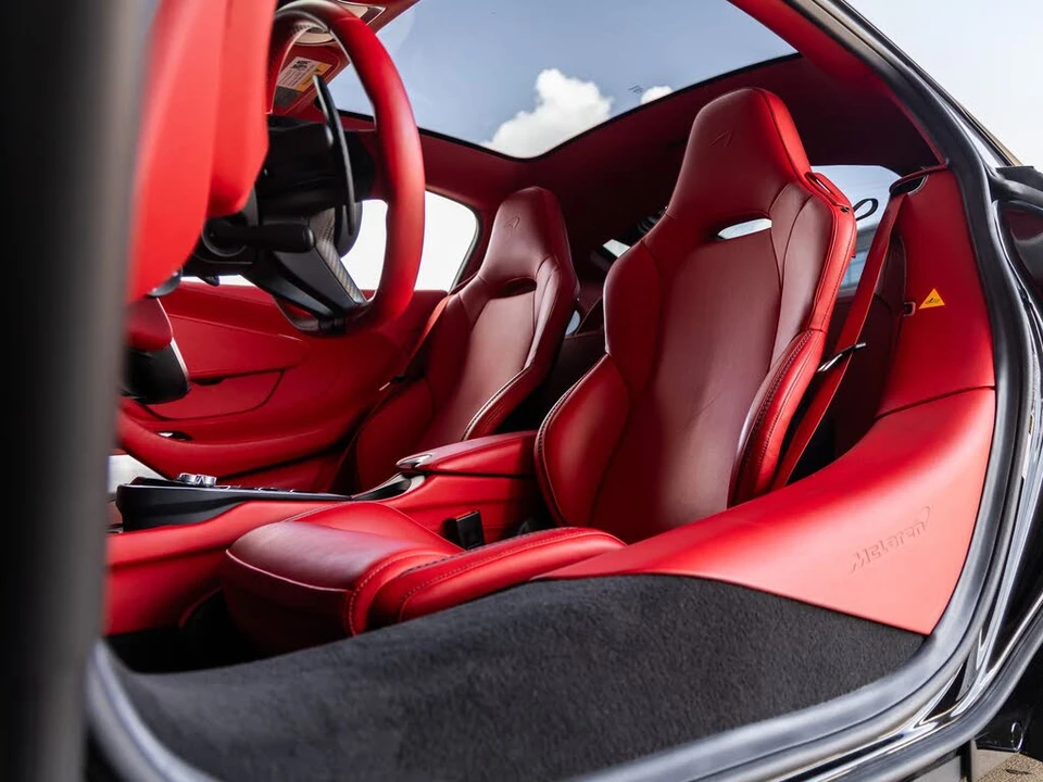 2022 McLaren GT - Image 27 of 31