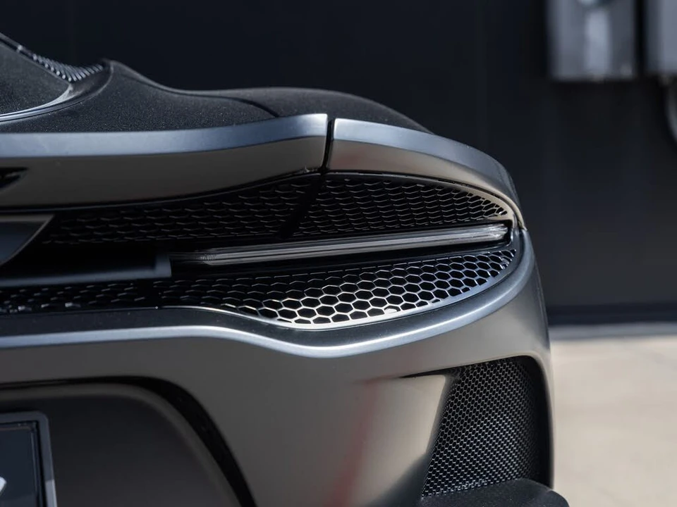 2022 McLaren GT - Image 14 of 31