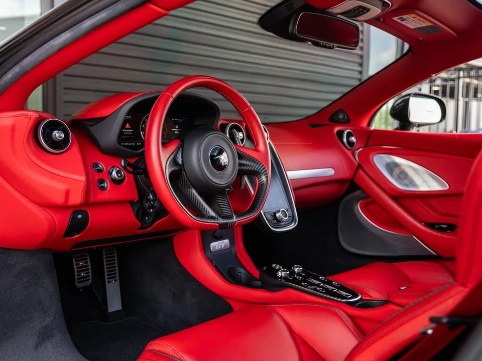 2022 McLaren GT - Image 29 of 31