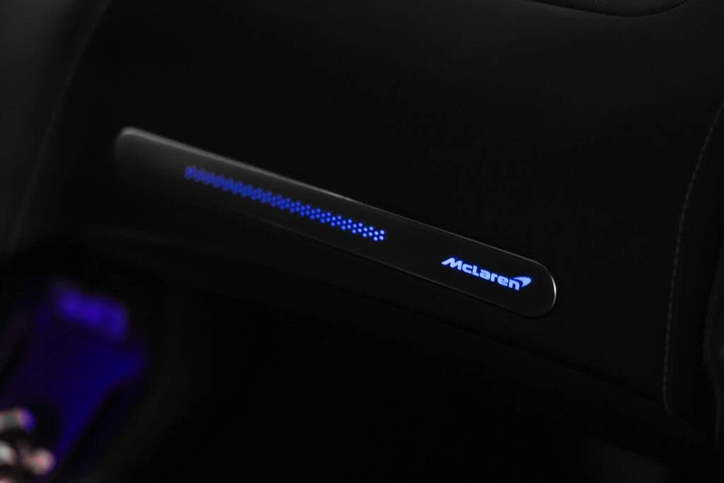 2022 McLaren GT - Image 26 of 31