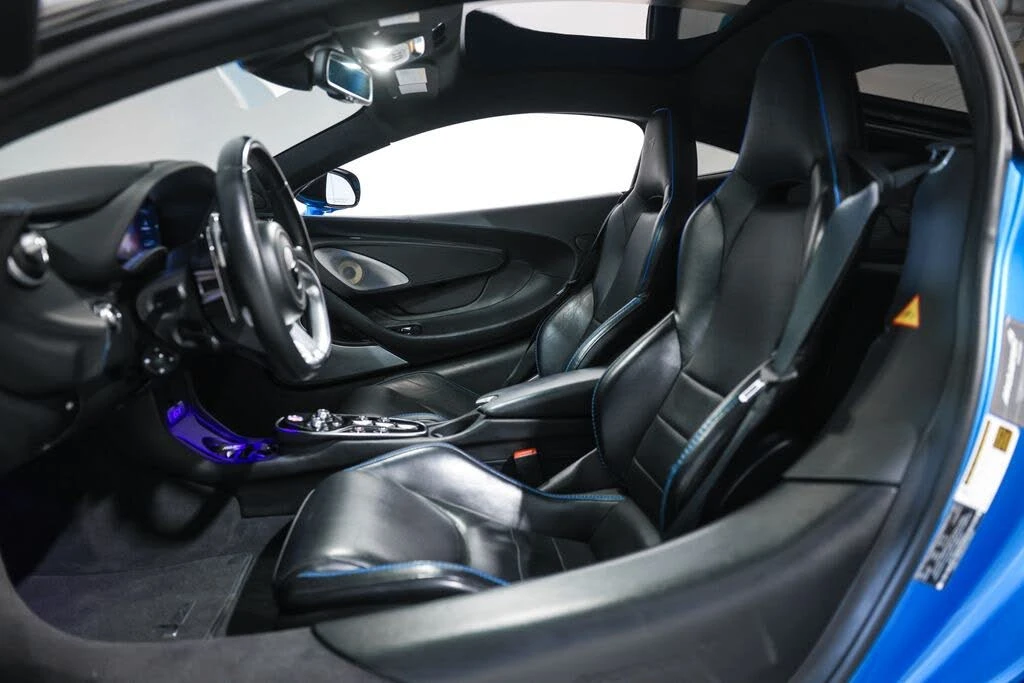 2022 McLaren GT - Image 29 of 31