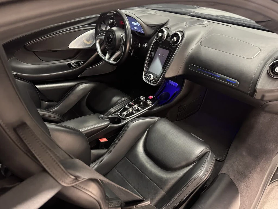 2022 McLaren GT - Image 12 of 14